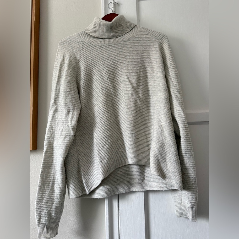 KÜHL Women’s Solace Sweater Light Grey Size Large - Picture 4 of 7